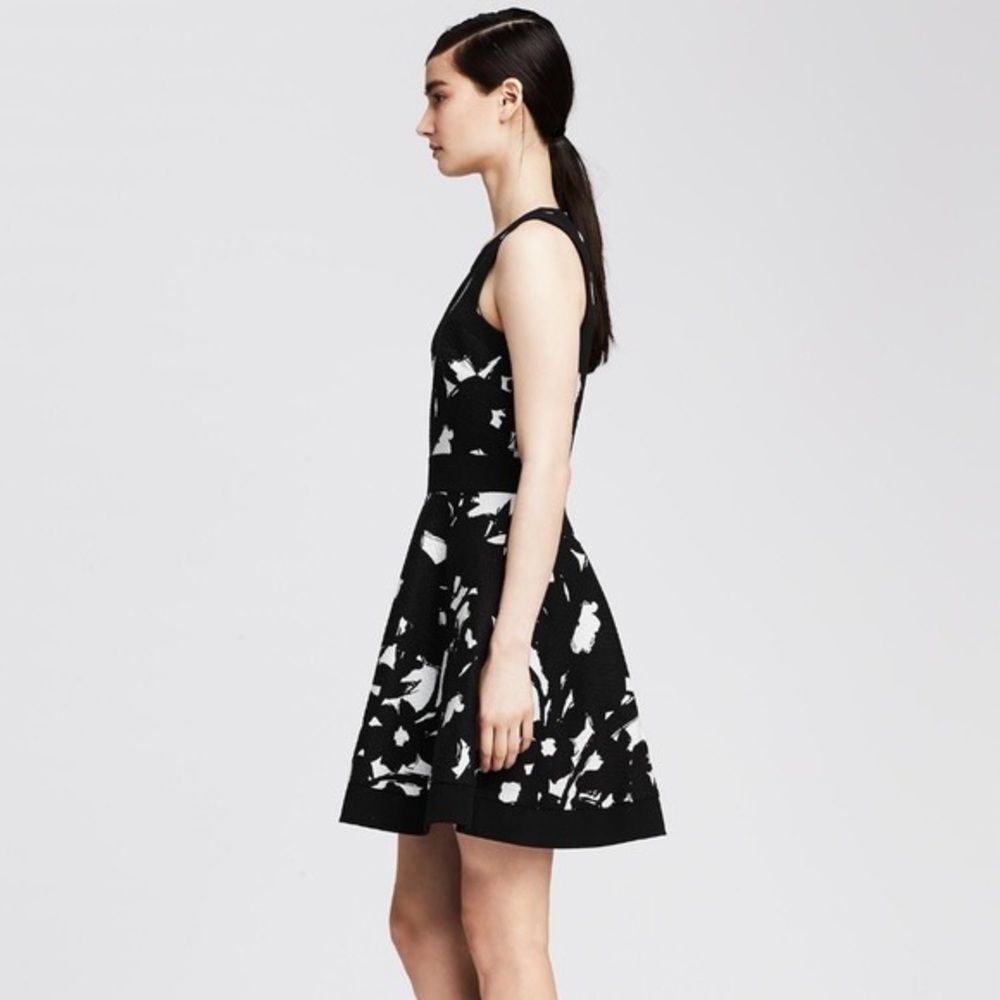 Banana Republic Dress Woven Floral Textured Fit Flare Size 6 - Picture 2 of 6